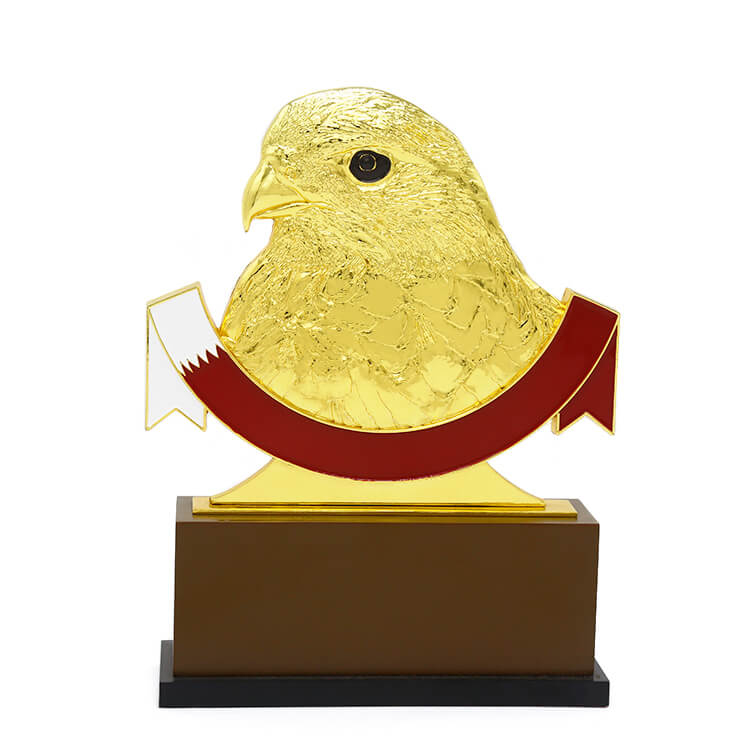 3D Eagle Logos Gold Plating Metal Trophy with Wooden Base 