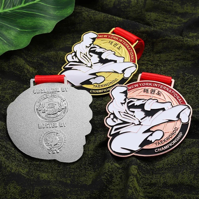 Wholesale Gold Silver Bronze Medal Manufacturer Custom Sliver Gold 3d Sport Taekwondo Medals Karate Wkf Judo Medal with Ribbon