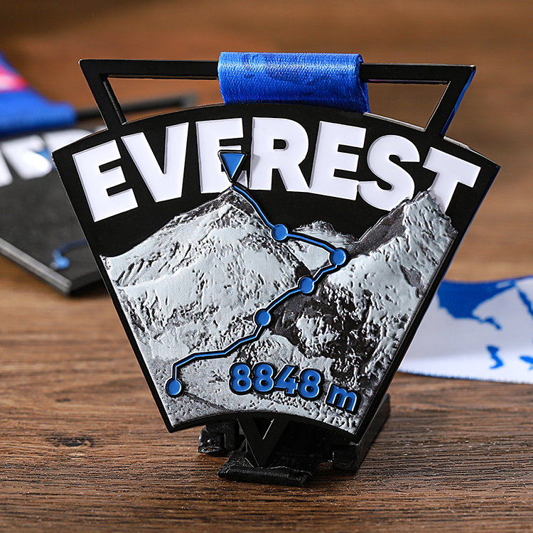 Factory Direct Design Your Own Sports Medals Everest Finisher Everest Base Camp Medal Award Mountain Climbing Running Medal