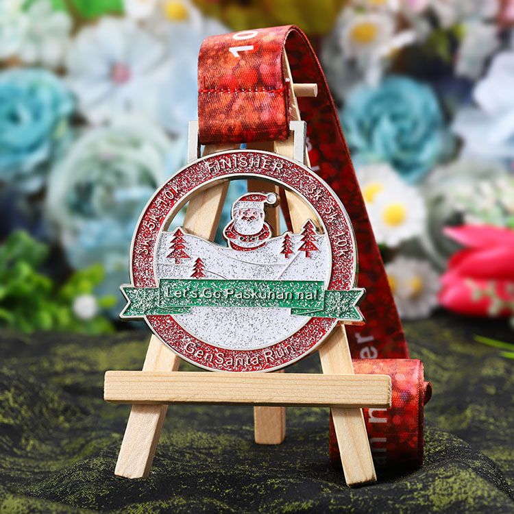Custom Zinc Alloy Soft Enamel Hollow Shape Design Glitter Metal Santa Souvenir Christmas Medal