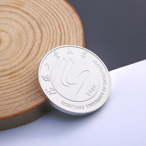 China Custom Dies Panda Silver Charm Coins