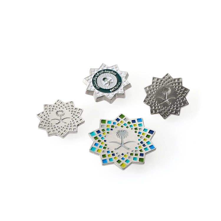 Custom Soft Enamel National Day Saudi Arabia Wholesale Metal Magnet Pin Badge