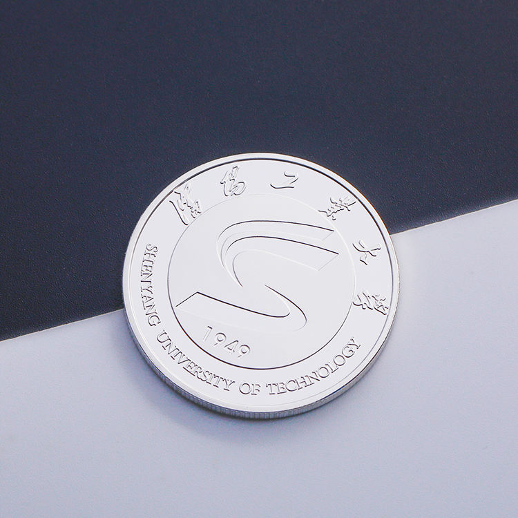 China Custom Dies Panda Silver Charm Coins