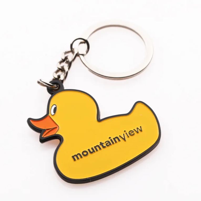 Custom Brand logo Keyrings Metal Anime Cartoon Golden Yellow Duck Keychain /cute Duck Key Chain