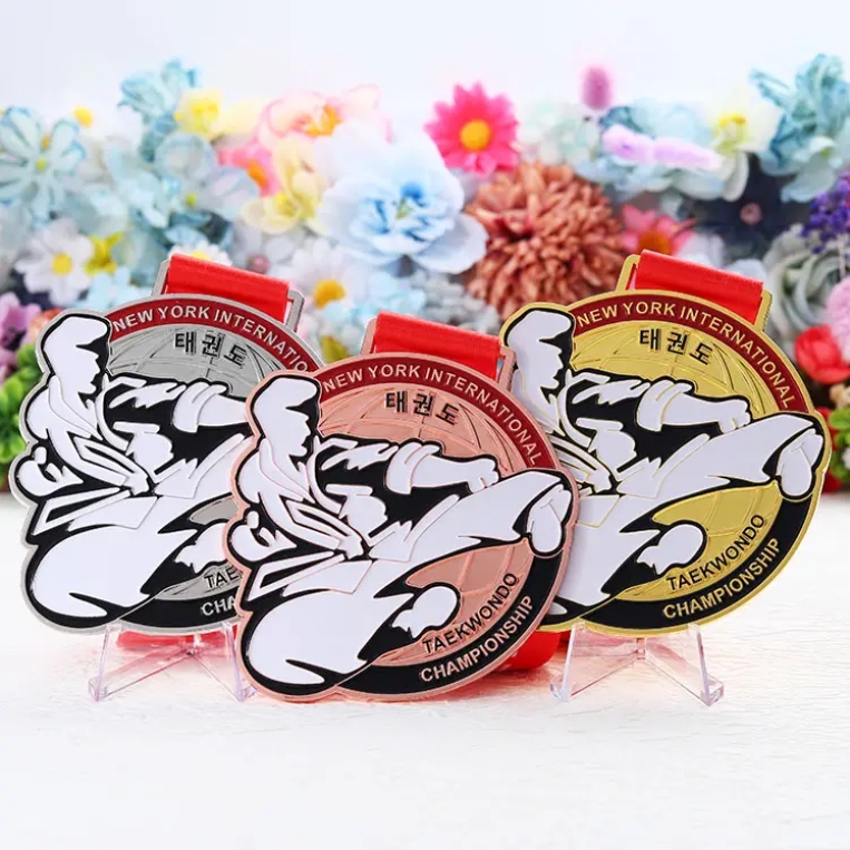 Wholesale Gold Silver Bronze Medal Manufacturer Custom Sliver Gold 3d Sport Taekwondo Medals Karate Wkf Judo Medal with Ribbon