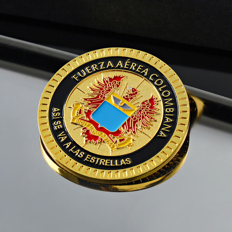 Chinese Promotional Metal Round Custom Challenge Commemorative Gold Panda Coin
