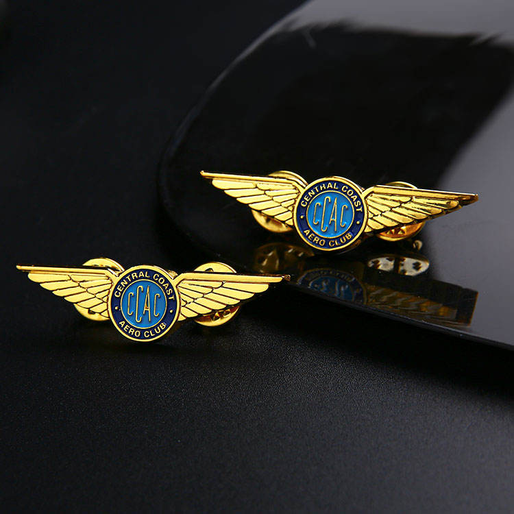 Free Sample Hot Sales Custom Enamel Fly Wing Metal Badge