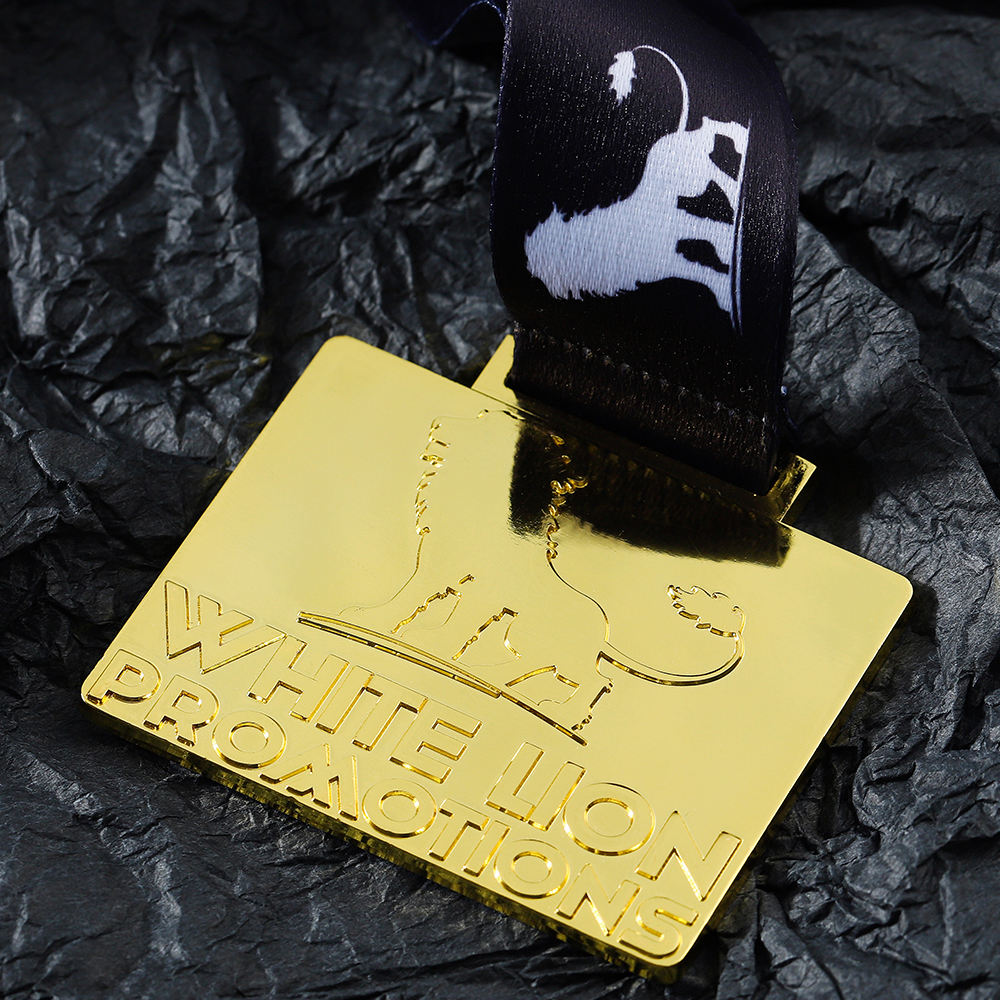 Custom 70mm Shiny Gold Embossed Metal Club lion Medal