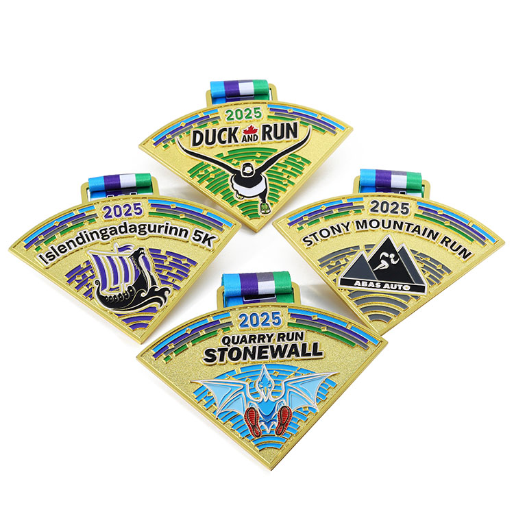 Personalized Medalla Metal Custom Medals Puzzle Triathlon Running Swimming Cycling Sports Award 4pieces Combination Medal